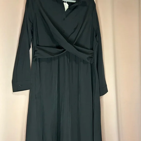 Price Reduction! Women’s long sleeve dress. - Picture 3 of 11
